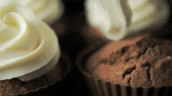 GIF animado (967) Decorando cupcakes