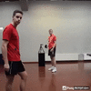 GIF animado (116701) Demostrando tener una precision increible con una pelota de ping pong