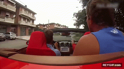 GIF animado (116762) Hay gente que no tendria que tener permitido conducir coches caros