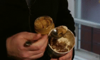 GIF animado (926) Jim gaffigan comiendo helado
