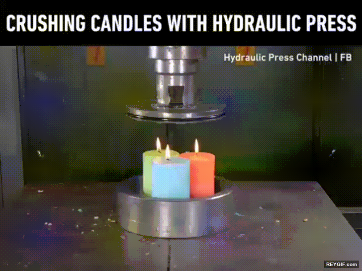 GIF animado (116356) Lo que pasa cuando chafas 3 velas con una prensa hidraulica
