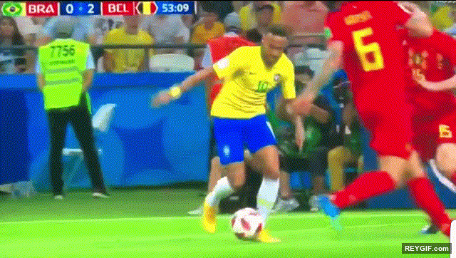 GIF animado (116626) Neymar tropezando con un alambre invisible