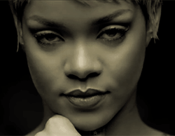 Imagen GIF de Rihanna animado