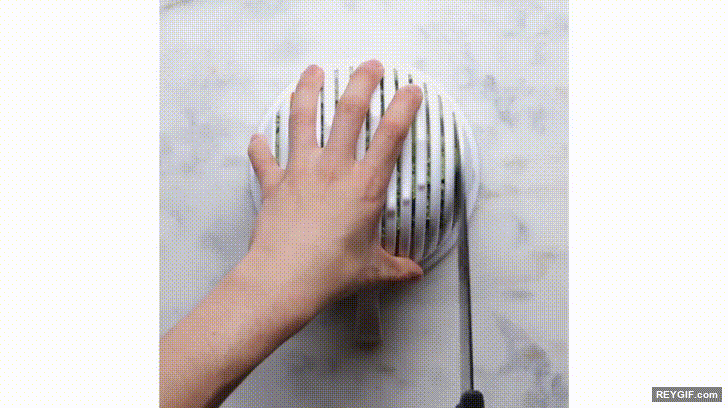 GIF animado (116271) Un genial truco para preparar tus ensaladas