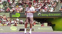 GIF animado (16709) Federer enfadado