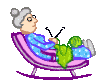 GIF animado (70654) Abuela cosiendo