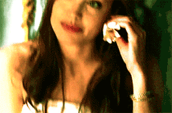 GIF animado (67068) Angelina jolie flor