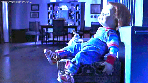 GIF animado (69073) Chucky sentado