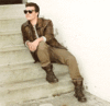 GIF animado (66707) Josh hutcherson posando