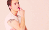 GIF animado (66840) Paul wesley posando