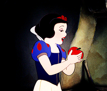 GIF animado (82264) Blancanieves mordiendo manzana