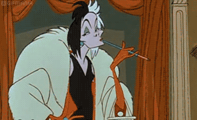 GIF animado (81252) Cruella vil fumando