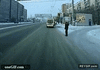 GIF animado (90086) Cruzando la calle en rusia