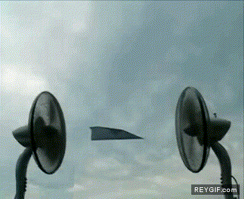 GIF animado (88605) El mejor avion de papel