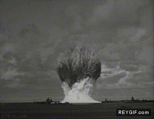GIF animado (86476) Explosion nuclear en el mar