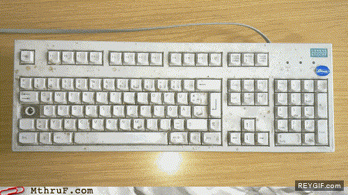 GIF animado (89805) Hacer algo bueno con tu teclado viejo