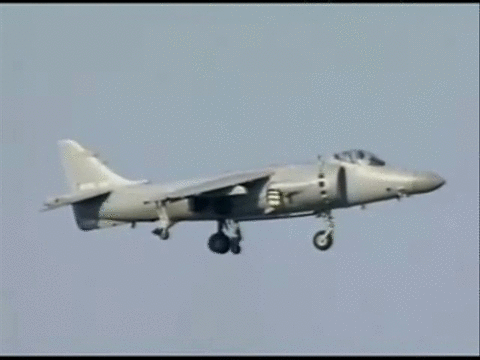 GIF animado (77948) Harrier jump jet dando vueltas literalmente