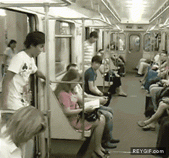 GIF animado (88994) Malabarismos en el metro