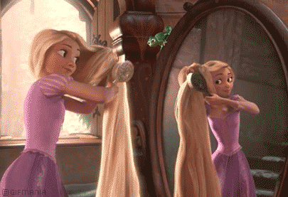 GIF animado (82589) Rapunzel peinandose
