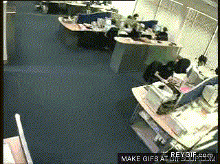 GIF animado (88418) Un dia cualquiera en la oficina