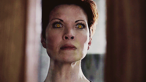 Imagen GIF de Victoria argent eaddy mays animado