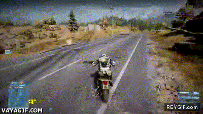 GIF animado (91679) A la guerra en tanque bitch please yo voy en moto