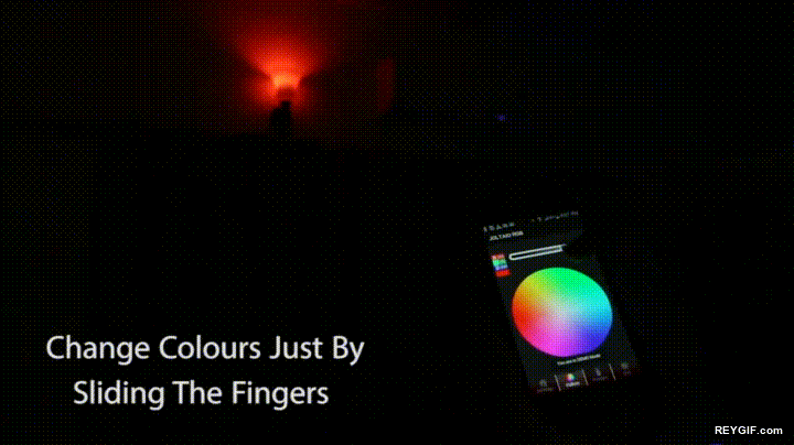 GIF animado (95955) Ahora ya puedes cambiar el color de tu bombilla con una app para smartphone