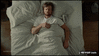 GIF animado (94822) Asi se despierta por las mananas un hombre de verdad
