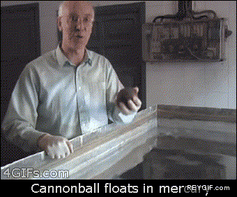 GIF animado (91642) Bala de canon flotando en mercurio liquido