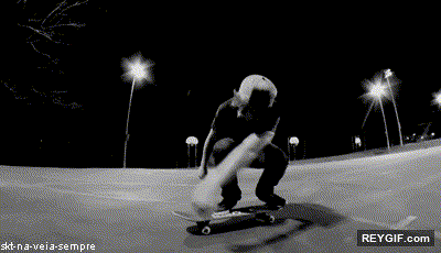 GIF animado (95147) Biggerflip con el skate digno de un maestro