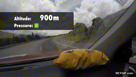 GIF animado (95988) Bolsa de patatas explotando a 3500 metros