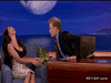 GIF animado (92607) Conan obrien se vuelve loco con los pechos de nicole scherzinger