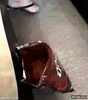GIF animado (93993) Creo que a este gatito le gustan demasiado los doritos