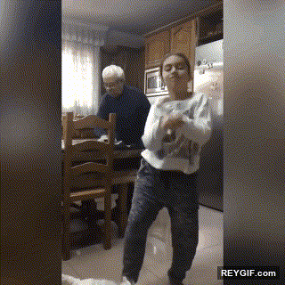 GIF animado (96622) Cuando tu abuelo baila mejor que tu