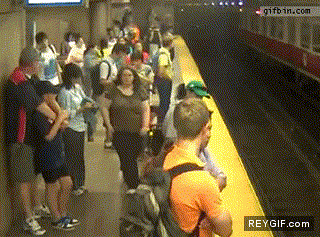 GIF animado (92431) Cuando vas por primera vez en metro