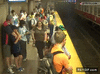 GIF animado (92431) Cuando vas por primera vez en metro