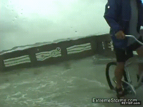 GIF animado (91618) Demos una vuelta en bici si solo son cuatro gotas
