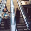 GIF animado (94513) Dicen que todavia esta esperando a que las escaleras suban