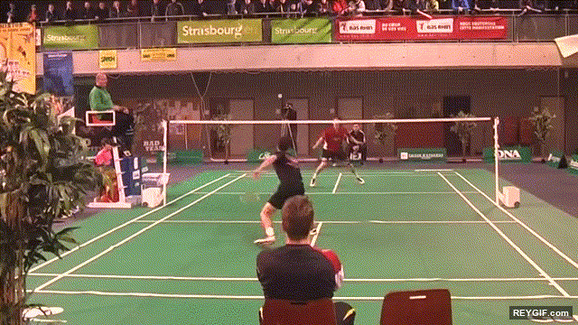 GIF animado (94456) El punto mas epico de un partido de badminton