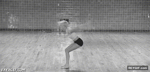 GIF animado (94109) Extravagante improvisacion o genial coreografia