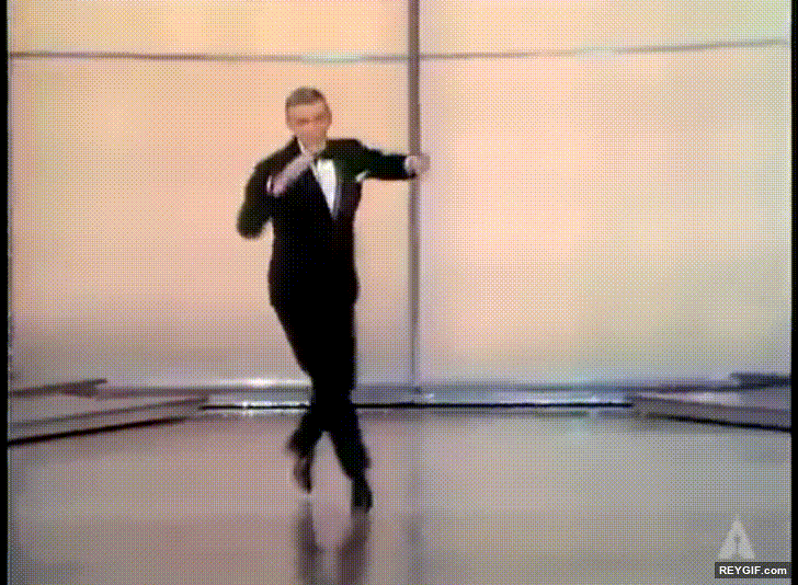 GIF animado (96254) Fred astaire bailando en los oscar de 1970 a la edad de 71 anos