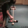 GIF animado (94269) Habilidad y destreza jugando al billar nivel dios todopoderoso