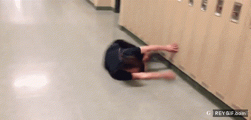 GIF animado (91461) Hacer largos en los pasillos de tu instituto