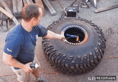 GIF animado (91212) He visto una manera muy guay de inflar las ruedas en youtube ya veras