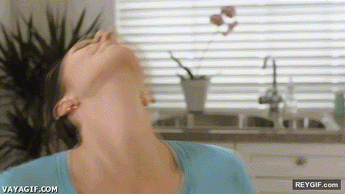 GIF animado (94217) Jamas pruebes el yogur de una mujer en un anuncio americano jamas
