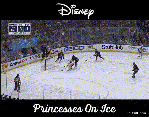 GIF animado (96407) Jugadores de hockey que se creen la estrella de un espectaculo de disney