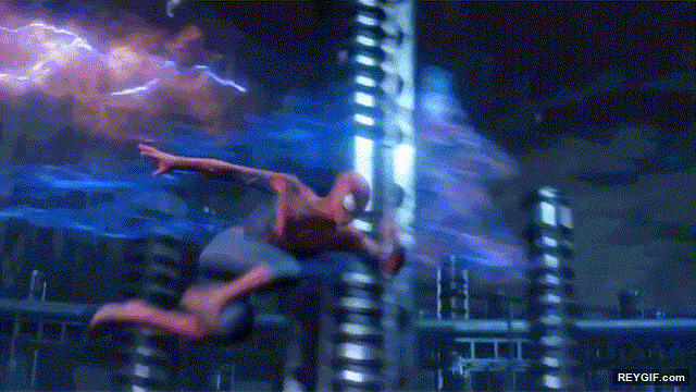 GIF animado (94964) La nueva pelicula de spiderman se ve de lujo