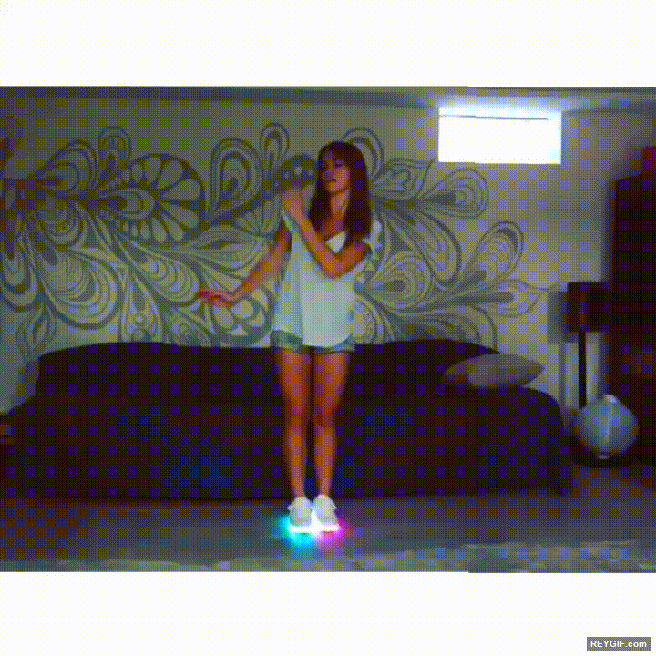GIF animado (95366) Las zapatillas con luces son realmente hipnoticas