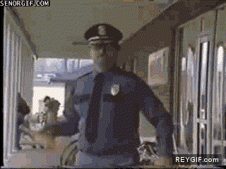 GIF animado (91681) Los polis de los anos 80 si que molaban