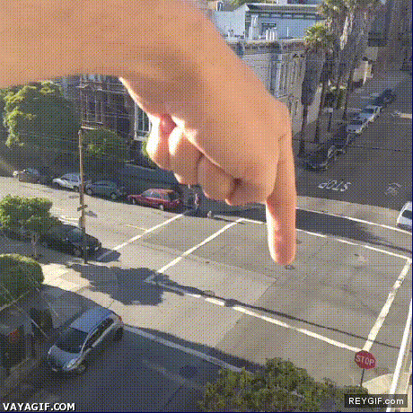 GIF animado (92809) Mezclando imaginacion y el trafico de tu calle puede acabar muy epico